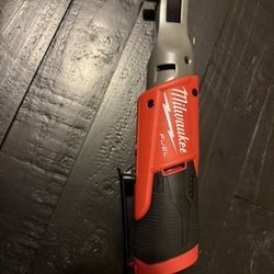 MILWAUKEE FUEL RATCHET 3/8 TOOL ONLY
