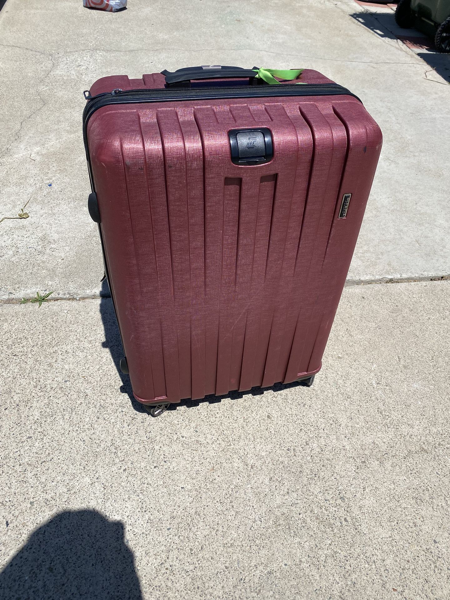Large hard shelled suitcase 29.5” x 18”