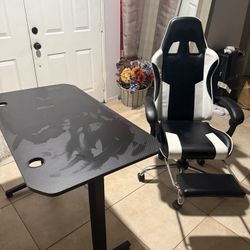 Gaming chair + Gaming desk