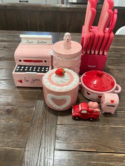Valentine's Day / pink Kitchen Decor