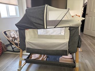 Baby Bassinet with Canopy and Storage