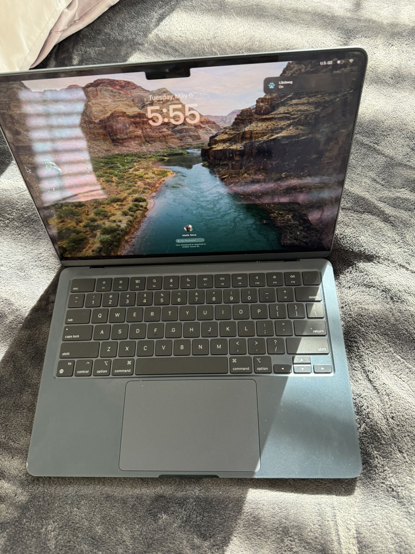 Mac Book