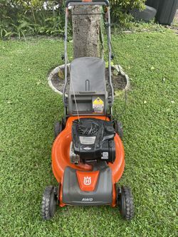 Self Propelled Lawn Mower AWD Husqvarna 22” Cut With A 6.25 HP Engine 