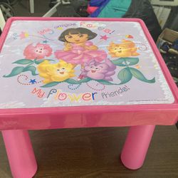 Small Dora Table And Stool