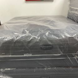 KING SIZE BEAUTYREST BLACK  C CLASS Firm On Sale $990