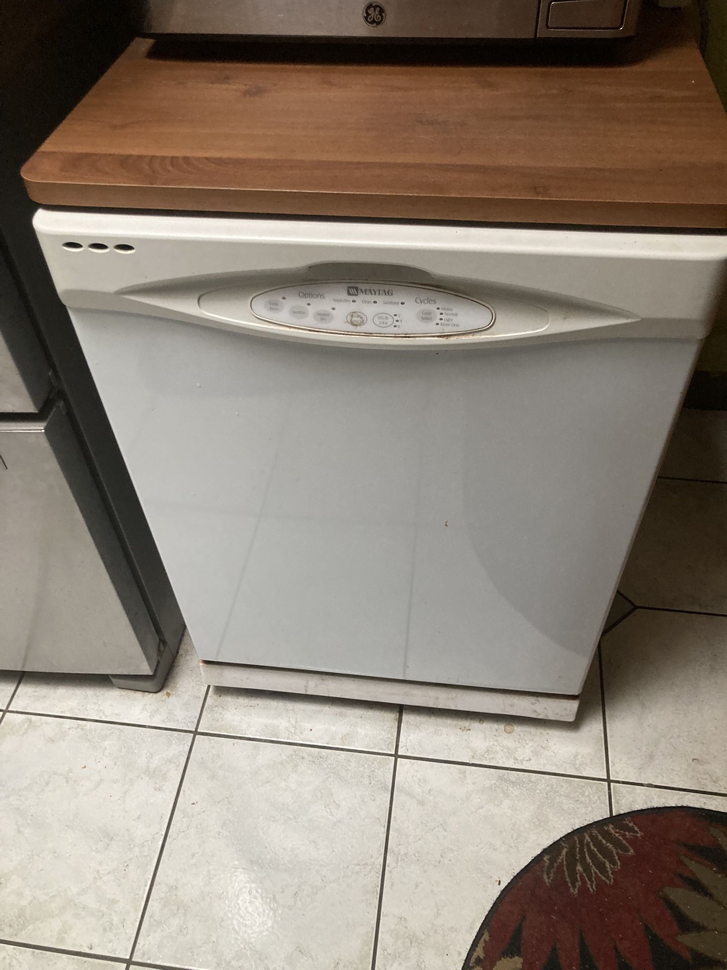 Whirlpool Dishwasher Machine