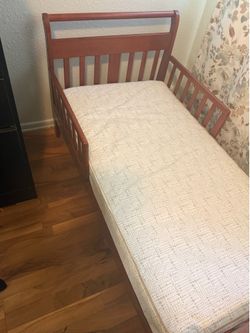 Solid Wood Toddler Bed with Mattress – Great Condition