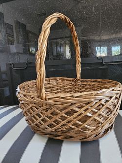 Beautiful Sturdy Well Made Basket In Great Condition