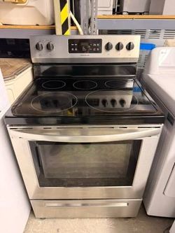 Frigidaire 30" Electric Range – Stainless Steel