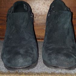 Black Boot W/ Heel