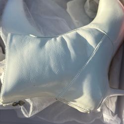 Brand New White Heel Boots Size 7 