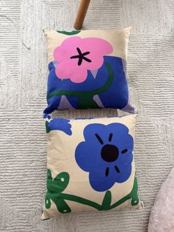 13x13” Handmade Flower Pillows (Set of 2)
