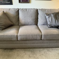 Couch With Hide A Bed