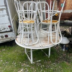 metal table with 4 chairs