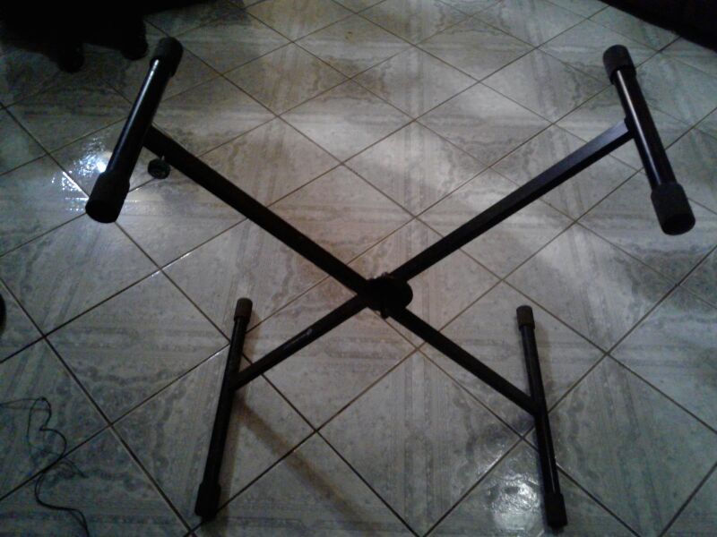 Keyboard stand