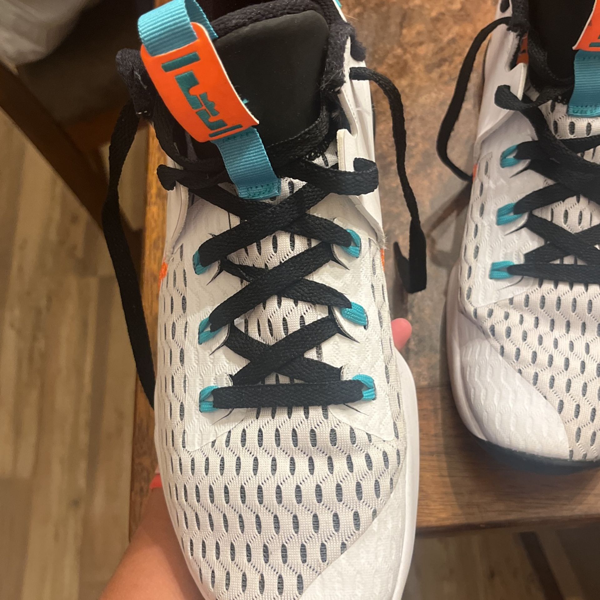 Nike LeBron Witness White Clear Jade No Box