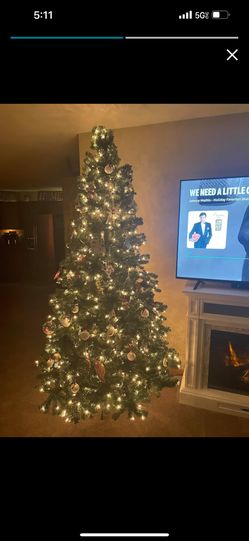 Christmas Tree Good Conditions 7.5 Feet