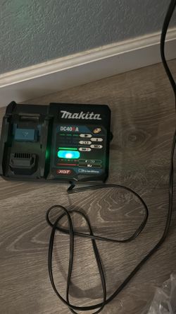 Makita v 40 charger