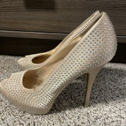 Jennifer Lopez heels