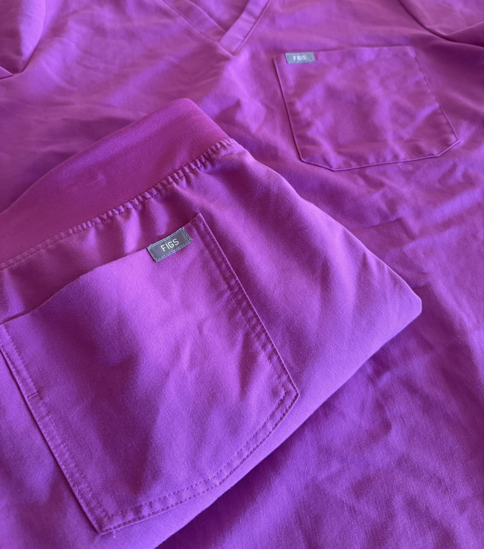 Women’s FIGs Scrub Set — Bright Fuchsia — L/XL