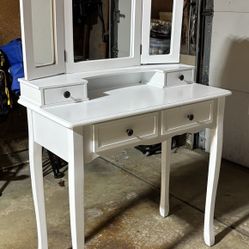 Makeup  Vanity  Tri Fold Mirror With 4 Drawers 