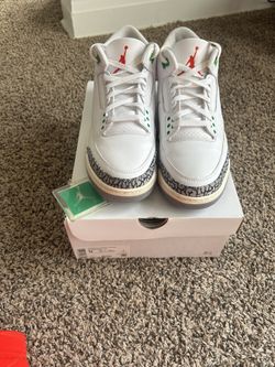 Jordan 3 Lucky Green ( Size 10.5mens/12womens)