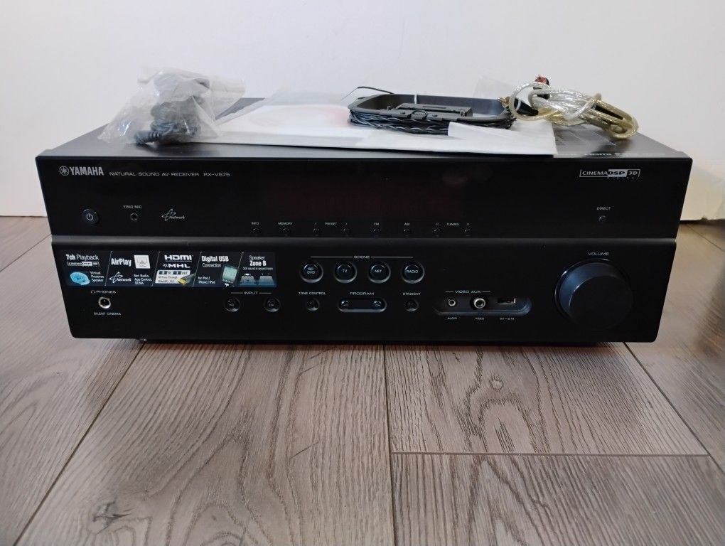 Yamaha RX-V575 Receiver READ