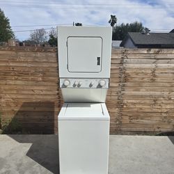 Whirlpool Stackable Washer And Dryer DELIVERY AVAILABLE 🚚