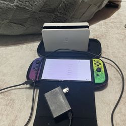 Nintendo Switch OLED Bundle – Dock, Charger, Case + Screen Protector – Excellent Condition