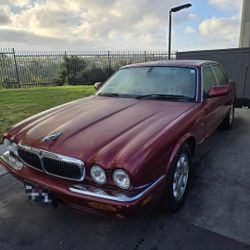 2000 Jaguar XJ8