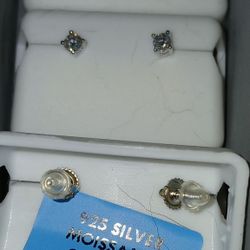 Moissanite Stud Earrings 