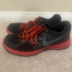 NIKE RELENTLESS 2 Men's Size US12 Athletic Sneakers 