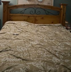 Solid oak bed king size