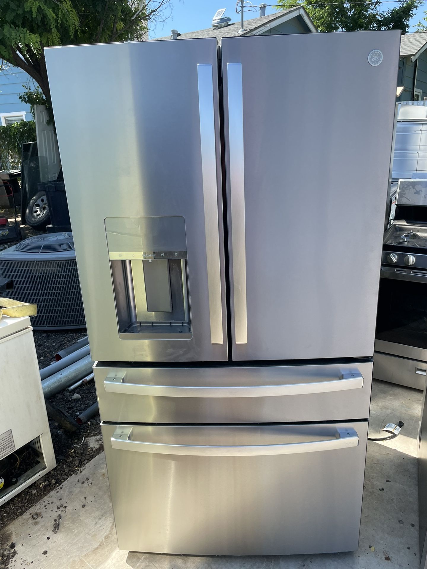 GE Refrigerator NEW!!!