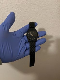Nixon watches