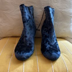 Blue Boots/ Botas Azules