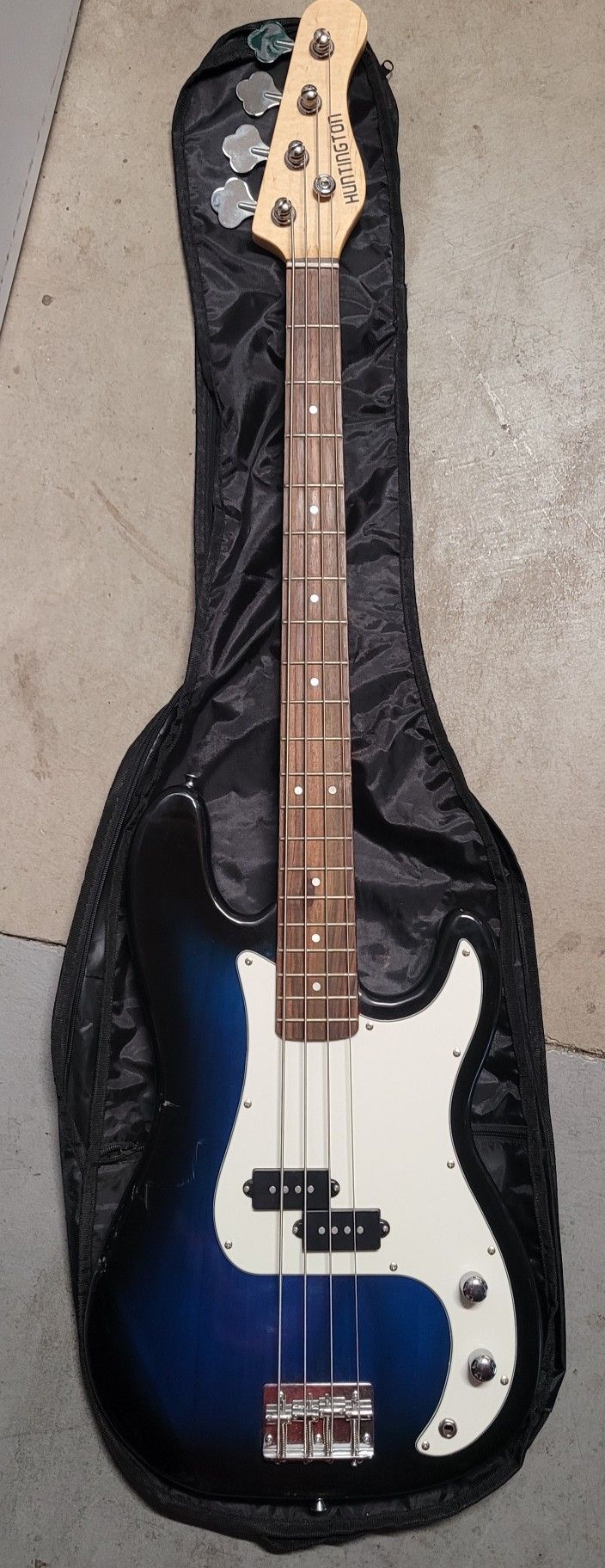 Huntington 4-String Jazz Style Electric Bass Guitar