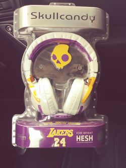 Skullcandy Kobe Bryant Hesh number 24 headphones brand new