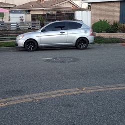 Hyundai Accent Blue 2010