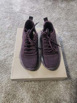 Steve Madden Burgundy Sneakers