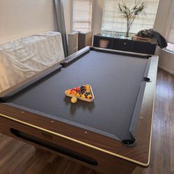 Full Size Pool Table