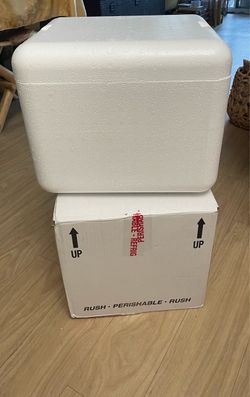 ICE CHEST - FOAM - MEDICAL GRADE HEAVY DUTY - BRAND NEW OPEN BOX IN PACKAGING - STANDARD SIZE .  ONLY $5 EACH!  QUANTITY AVAILABLE 6