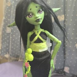Monster High OOAK Venus Goblin