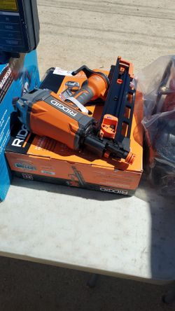 RIDGID
Pneumatic 21-Degree 3-1/2 in.
Round Head Framing Nailer