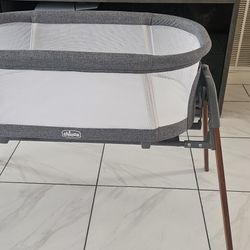 Chicco -  Lullaglide  3 In 1 Stationary Baby Bassinet 