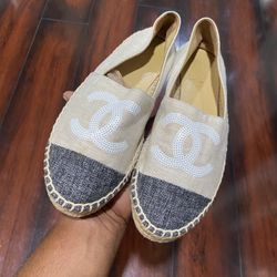 Chanel Flats Size 38 