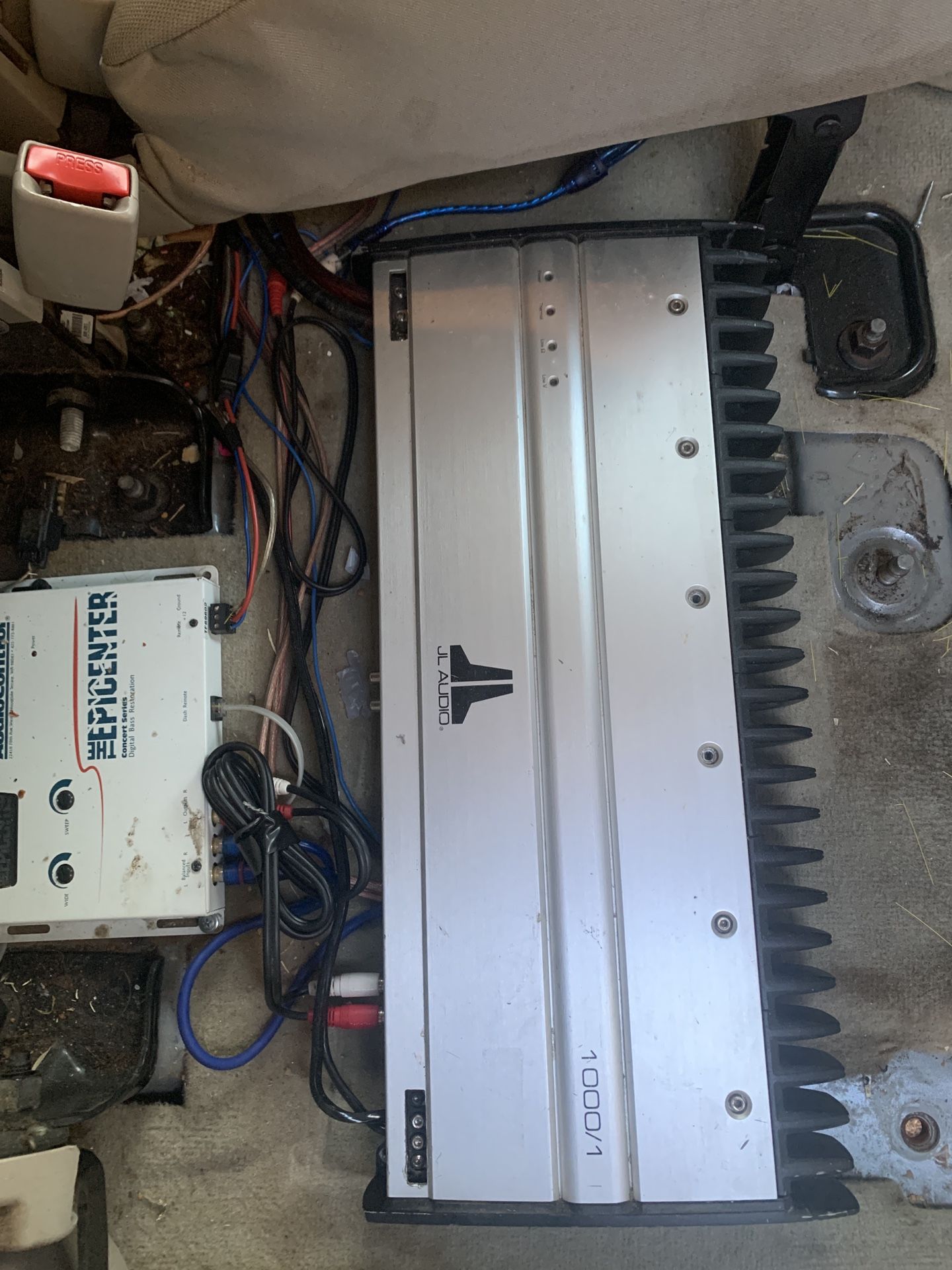 JL Audio Amp and Sub for Sale in Wichita, KS OfferUp