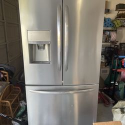Frigidaire French Door Refrigerator 