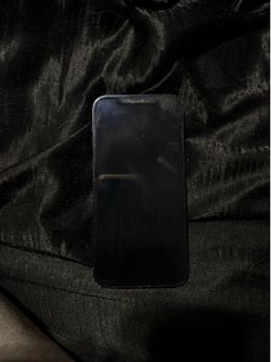 Black iPhone 12