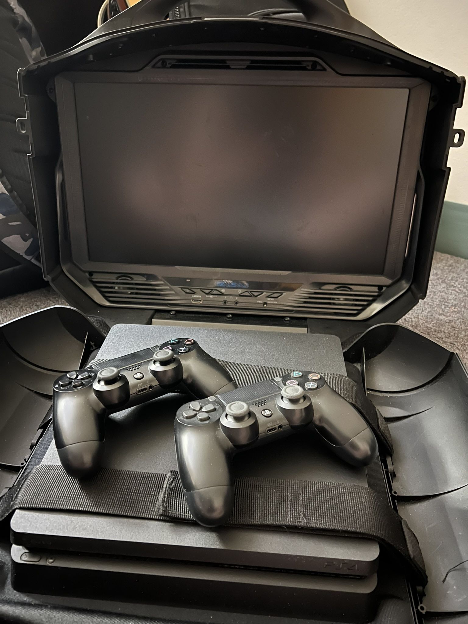 Playstation 4 + Screen